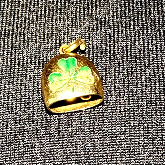 Art Nouveau Green Enamel 14 Karat
Gold Irish Clover Bell Charm - Picture 2 of 9